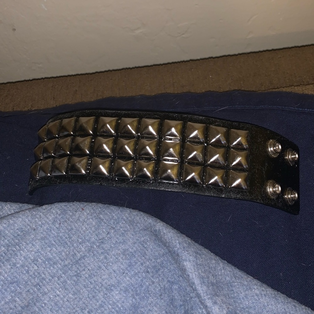 Hot topic Spike Studded Rivet Bracelet Punk Goth Biker Wristband Vintage y2k